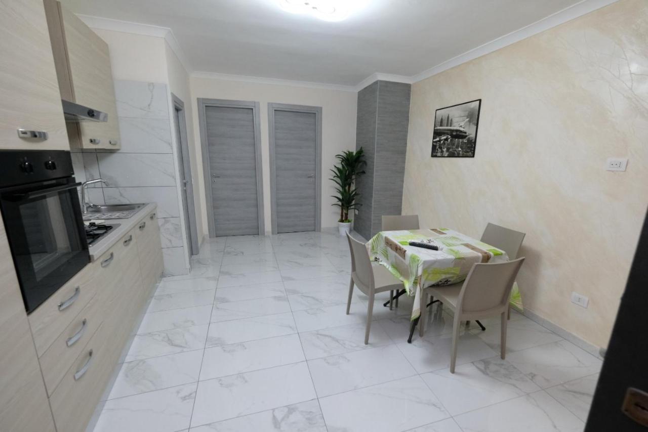 Mg House Apartment เนเปิลส์ ภายนอก รูปภาพ